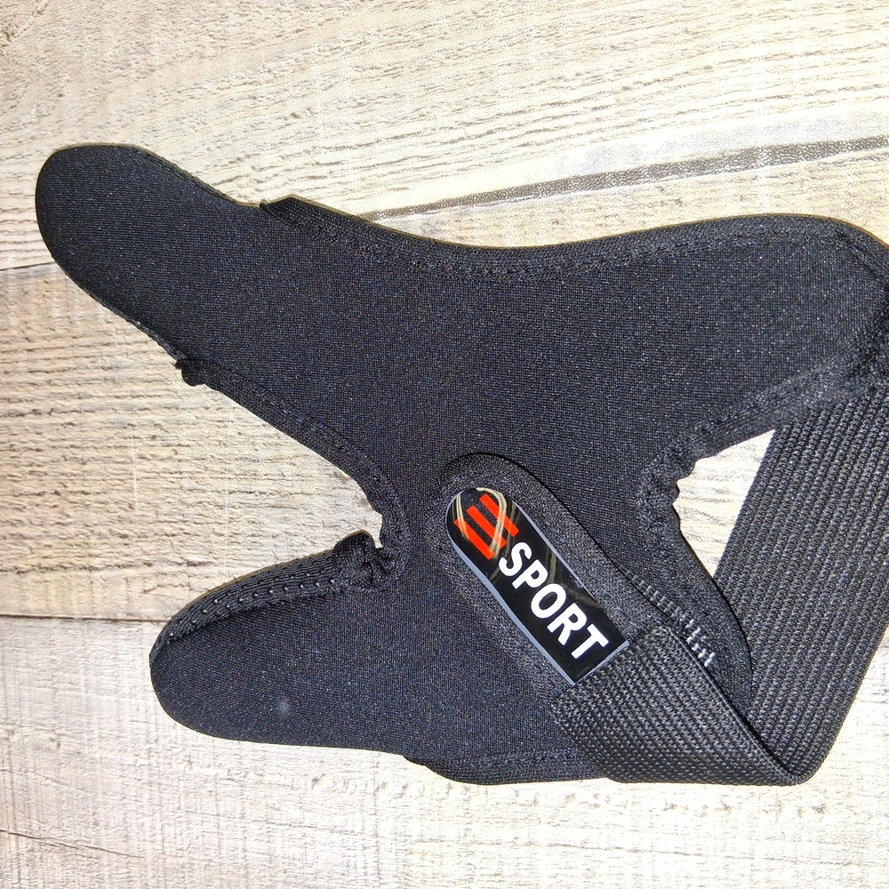 Black Sport Hand Support